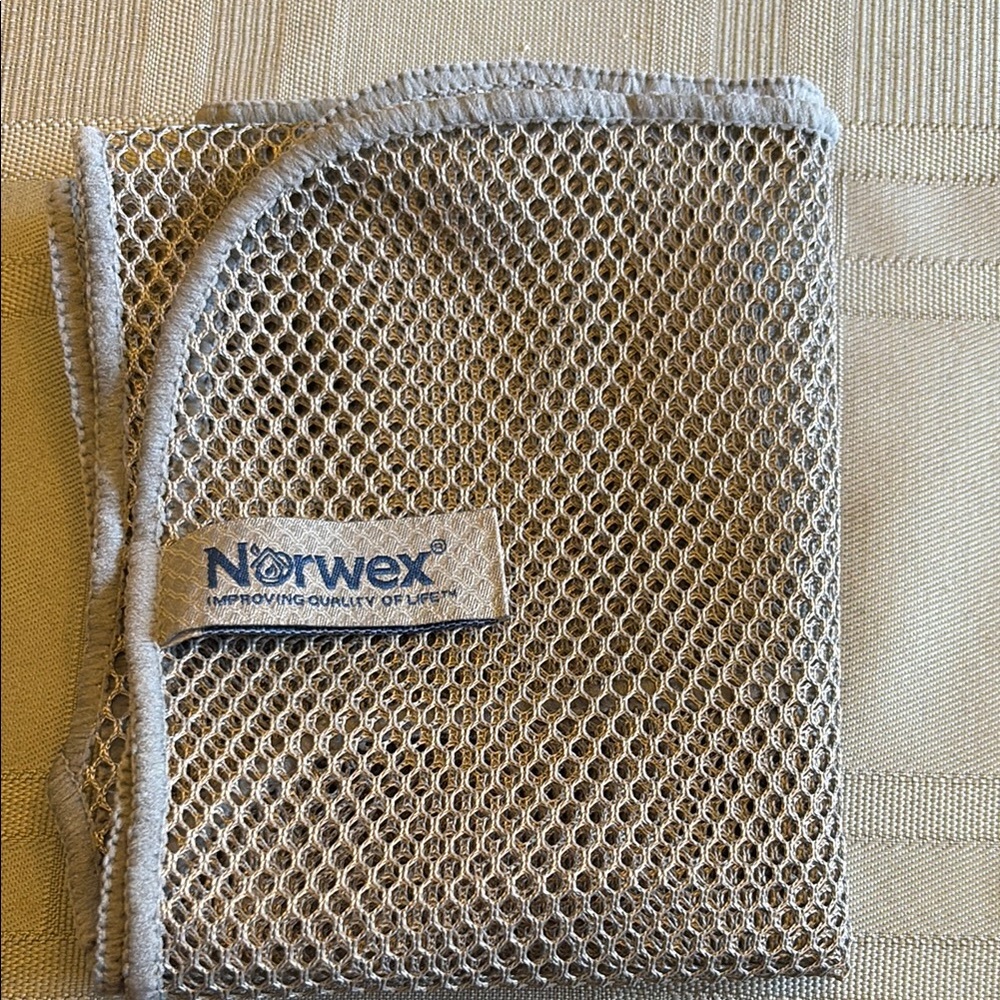 Norwex Graphite Mesh Cloth